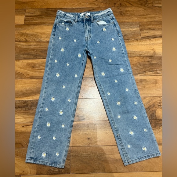 Mica Denim Distressed Hippie Jeans, Embroidered Daisies, Size 26 - Picture 1 of 5